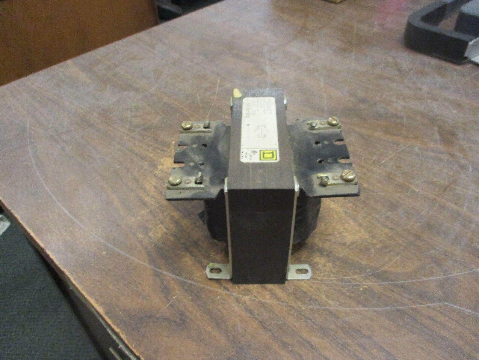 Square D Control Transformer 9070 K200D7 0.200KVA Pri:120V Sec:24V 50/60Hz Used