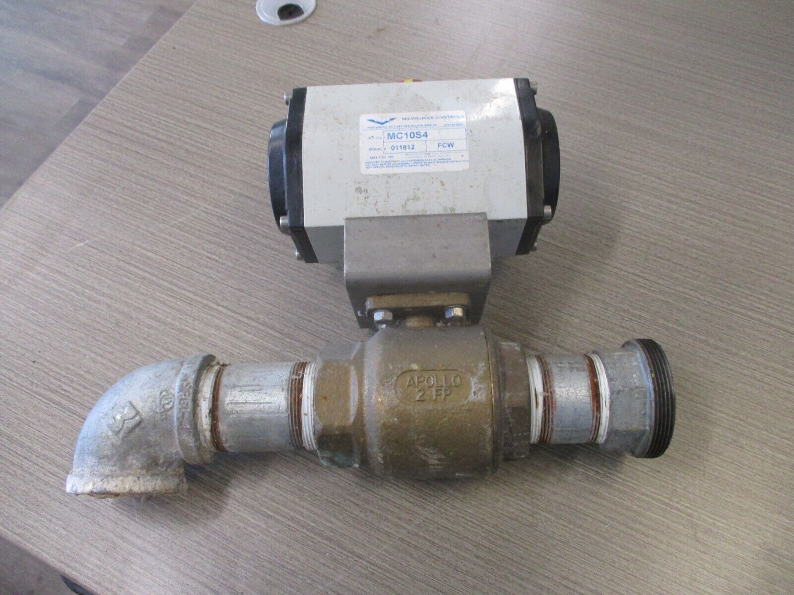 Milwaukee Controls Pneumatic Actuated Valve MC10S4 150 PSI 2" Valve Used.
