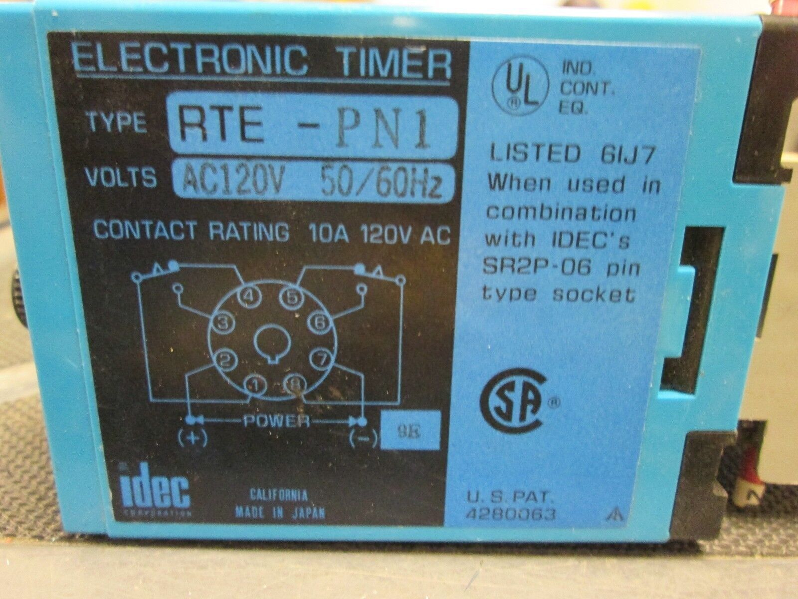 IDEC Timer Relay w/ Base RTE-PN1 120V 50/60Hz Used