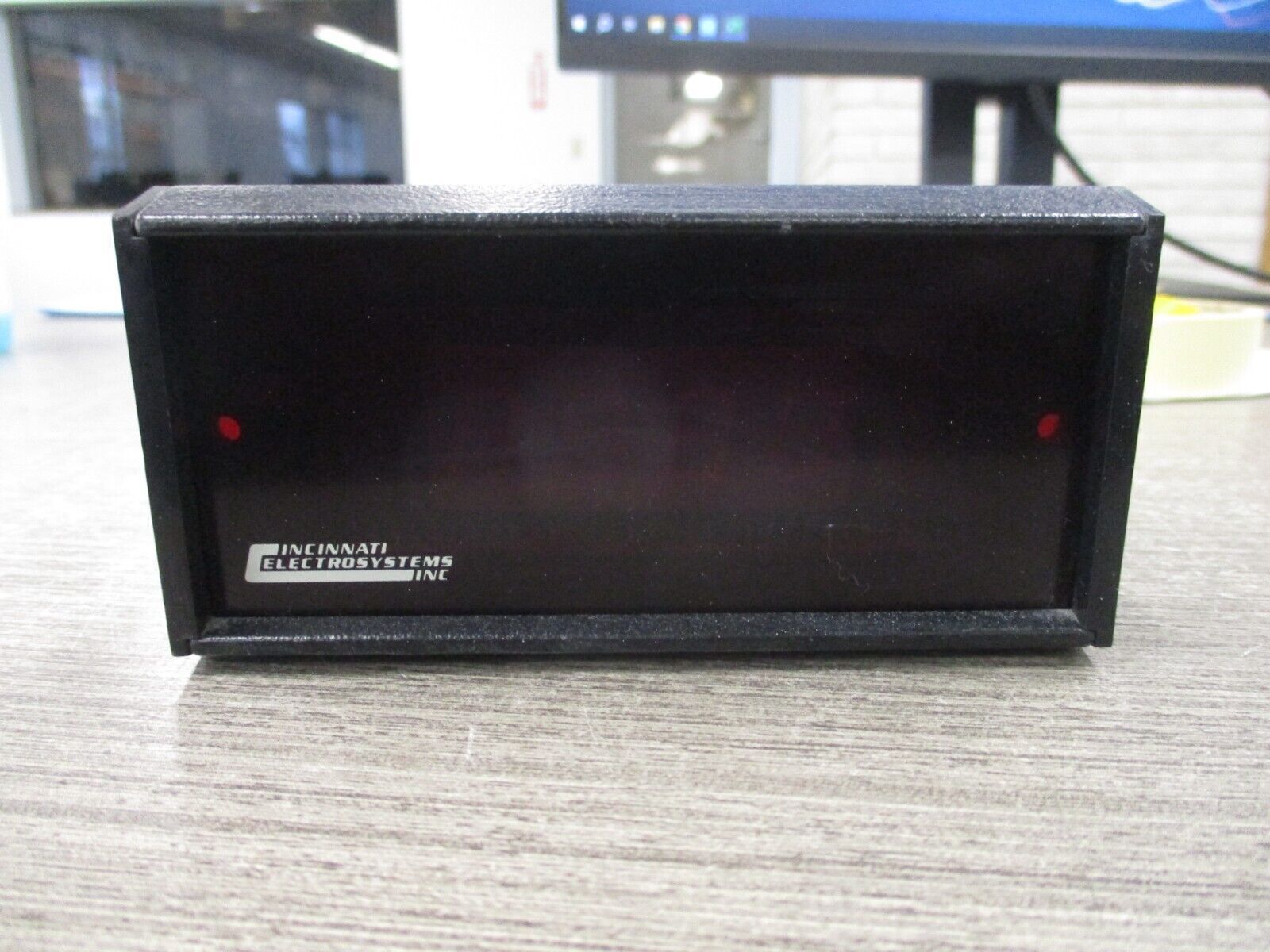 Cincinnati Electrosystems 7-Segment Display 4161-8-24 W/815-501 Adapter Board