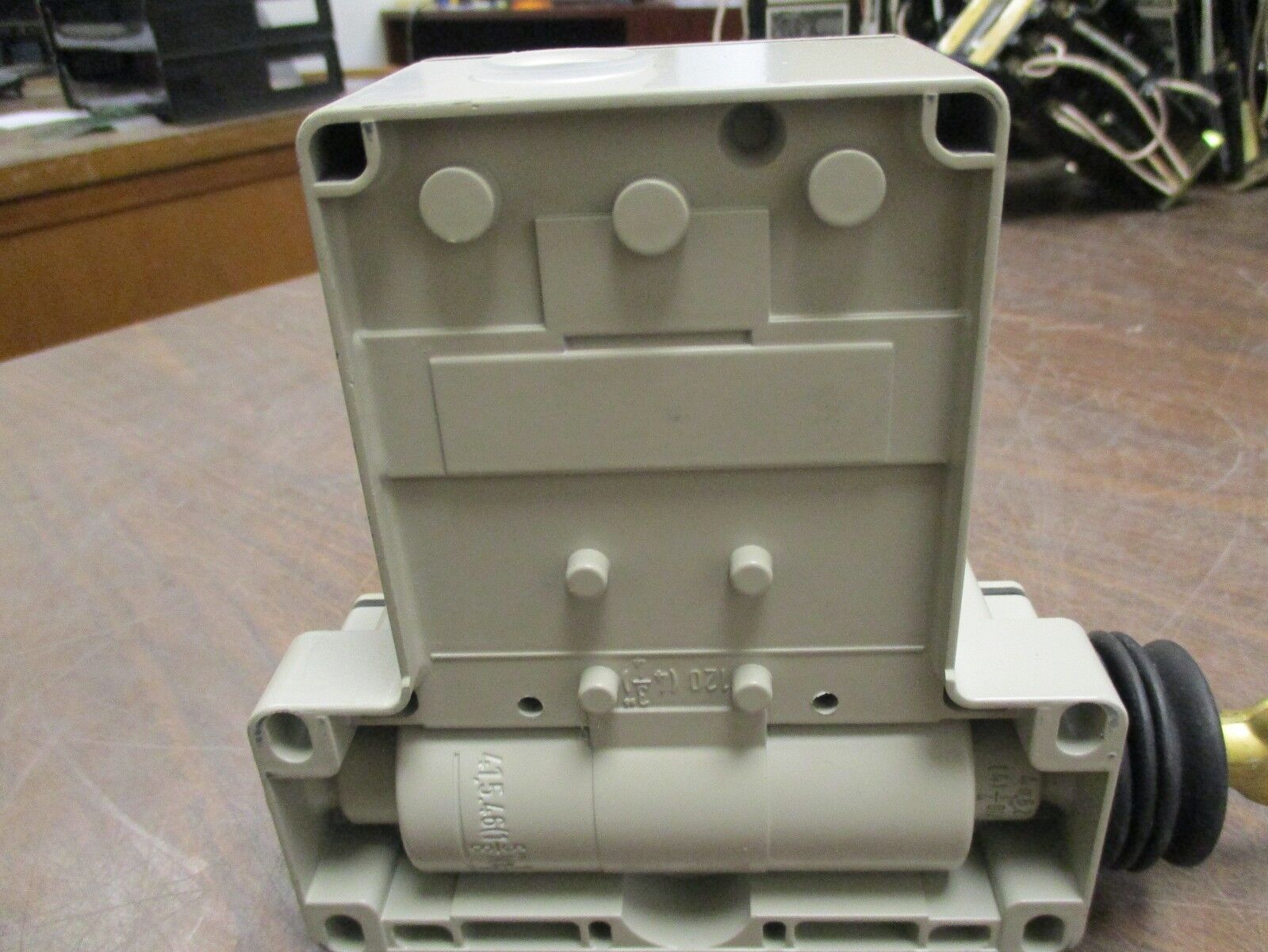 Telemecanique Cable Pull Switch XY2-CE 240V 3A Used