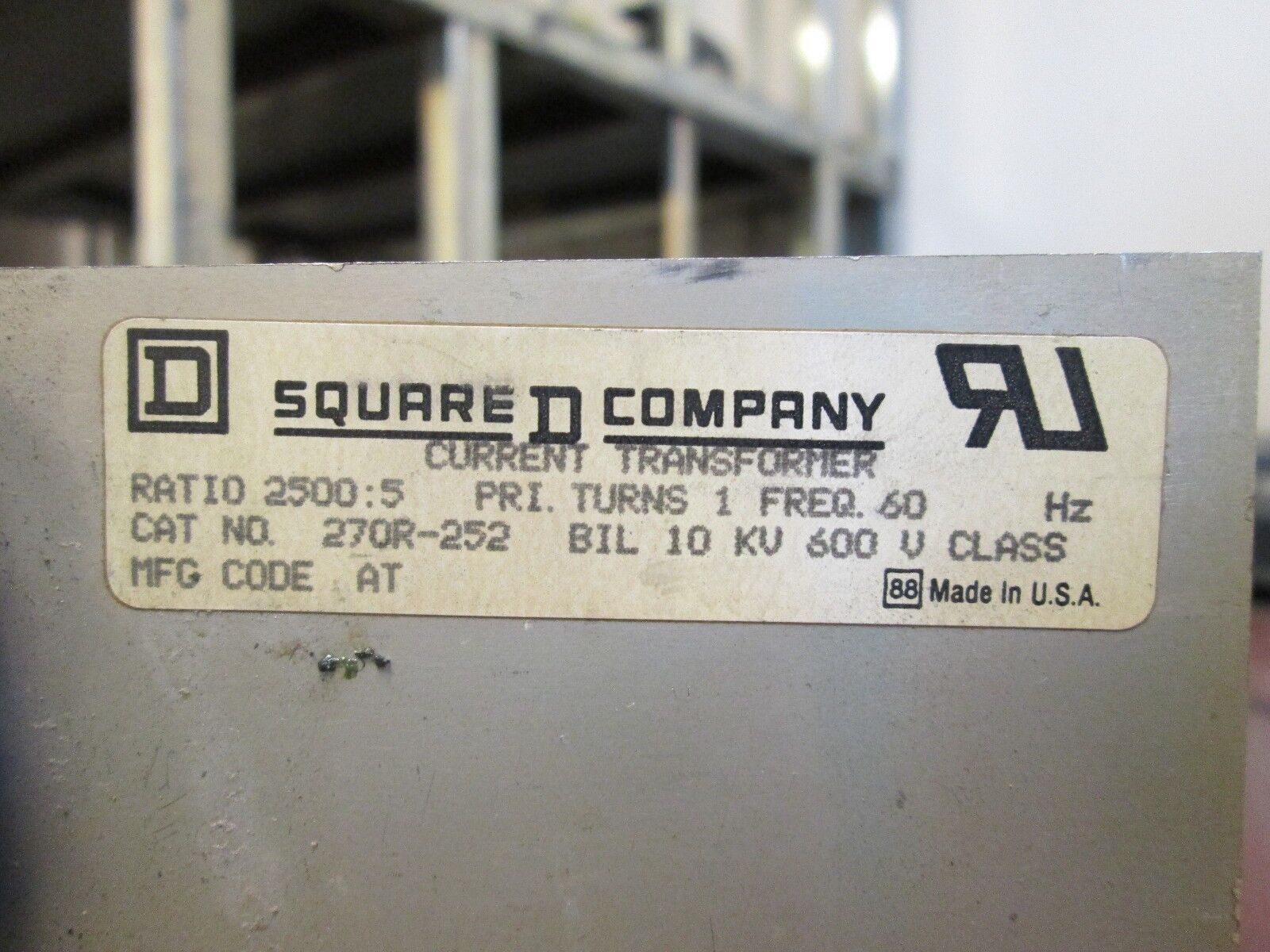Square D Current Transformer 270R-252 Ratio 2500:5 BIL 10KV Used