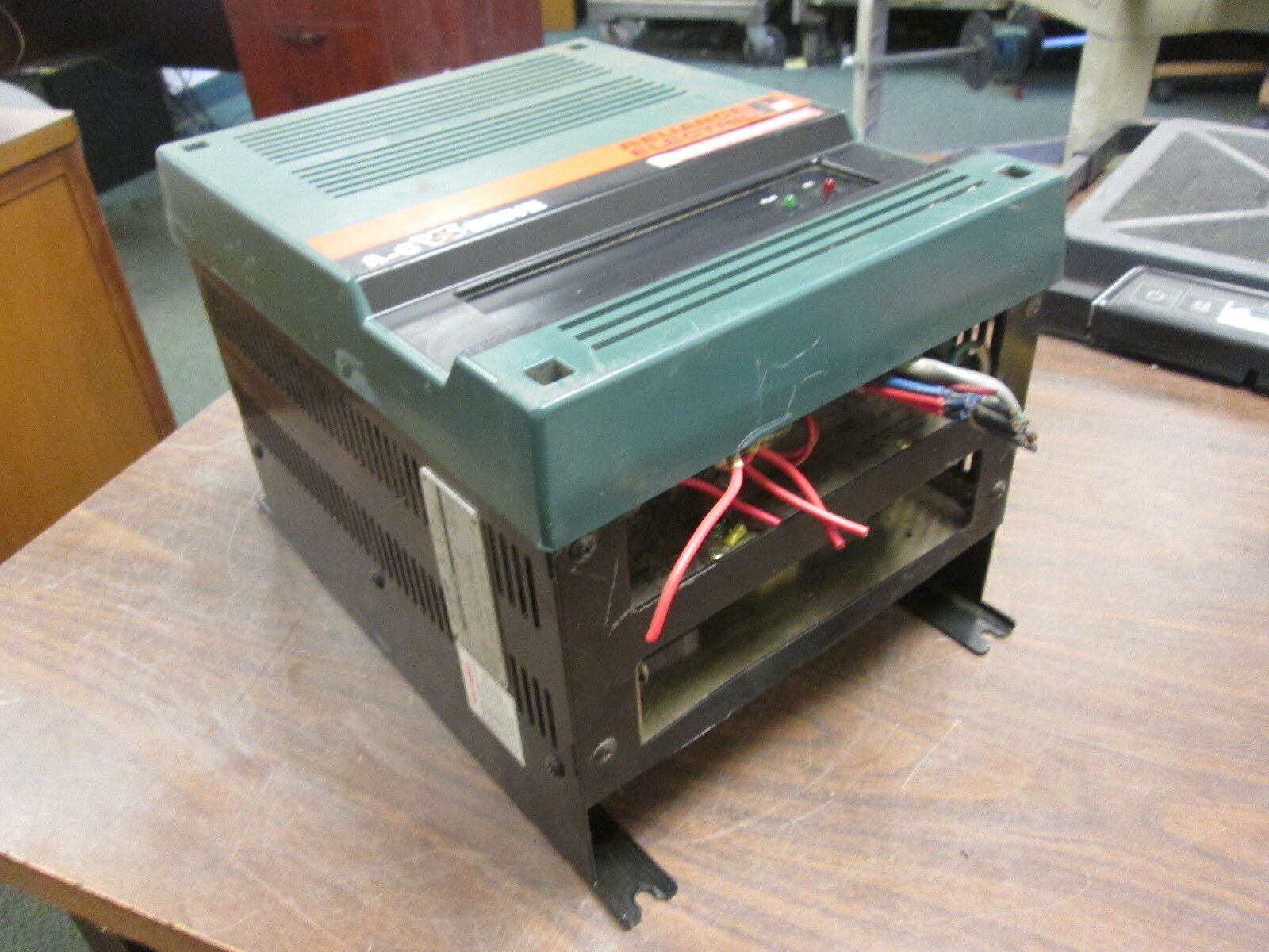 Reliance Electric GP-1200 A-C VS Drive 1AC4002U 2HP Used