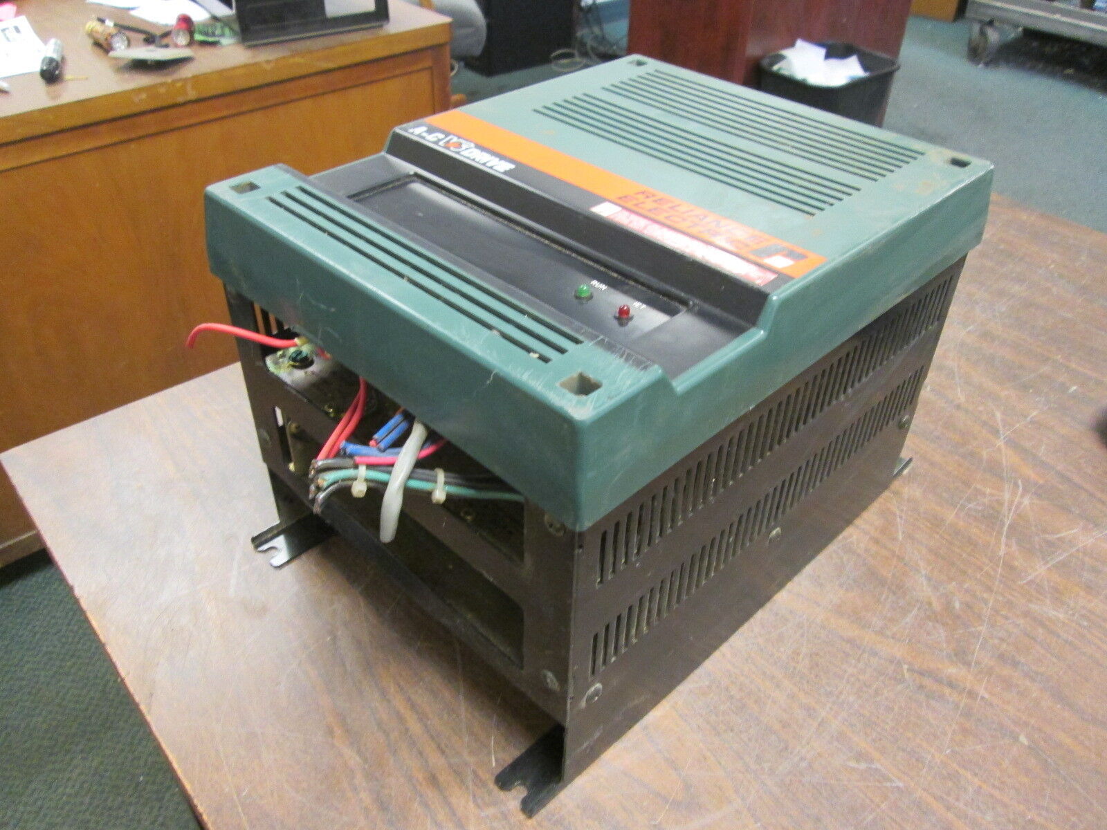 Reliance Electric GP-1200 A-C VS Drive 1AC4002U 2HP Used