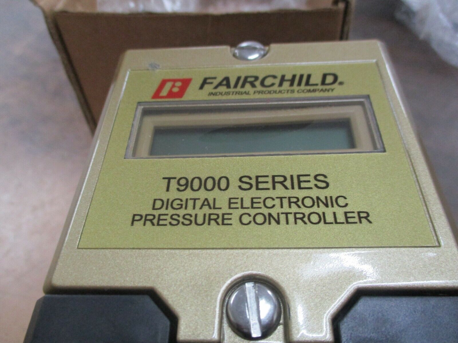 Fairchild T9000 Series Digital Electronic Pressure Controller, T9020-40502N4JFE