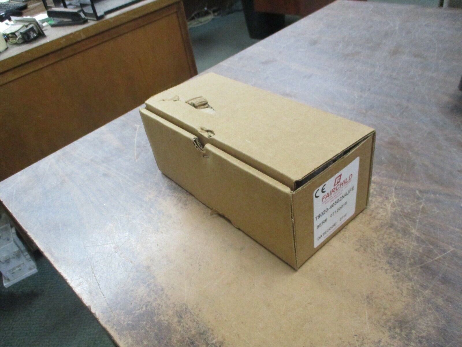 Fairchild T9000 Series Digital Electronic Pressure Controller, T9020-40502N4JFE