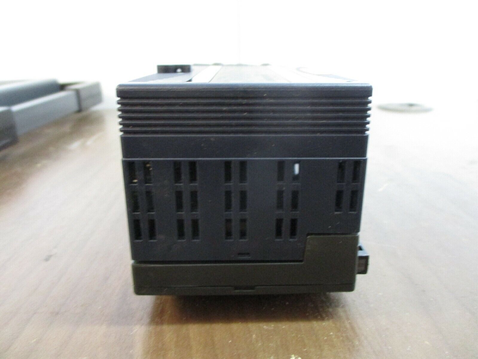 GE VersaMax Isolated Output Module IC200MDL940K 16PT For Hazardous Locations