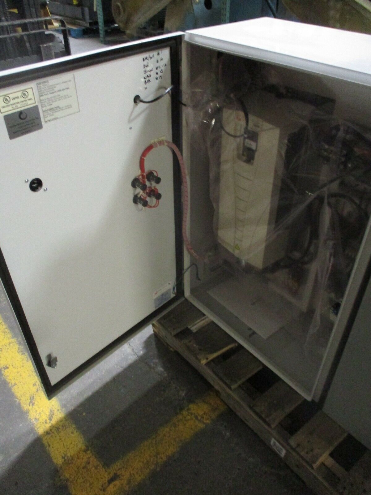 ABB ACH550 Nema 12 AC Drive ACH550-UH-044A-4+5H4302T-CBF 30HP 460V 44A Used