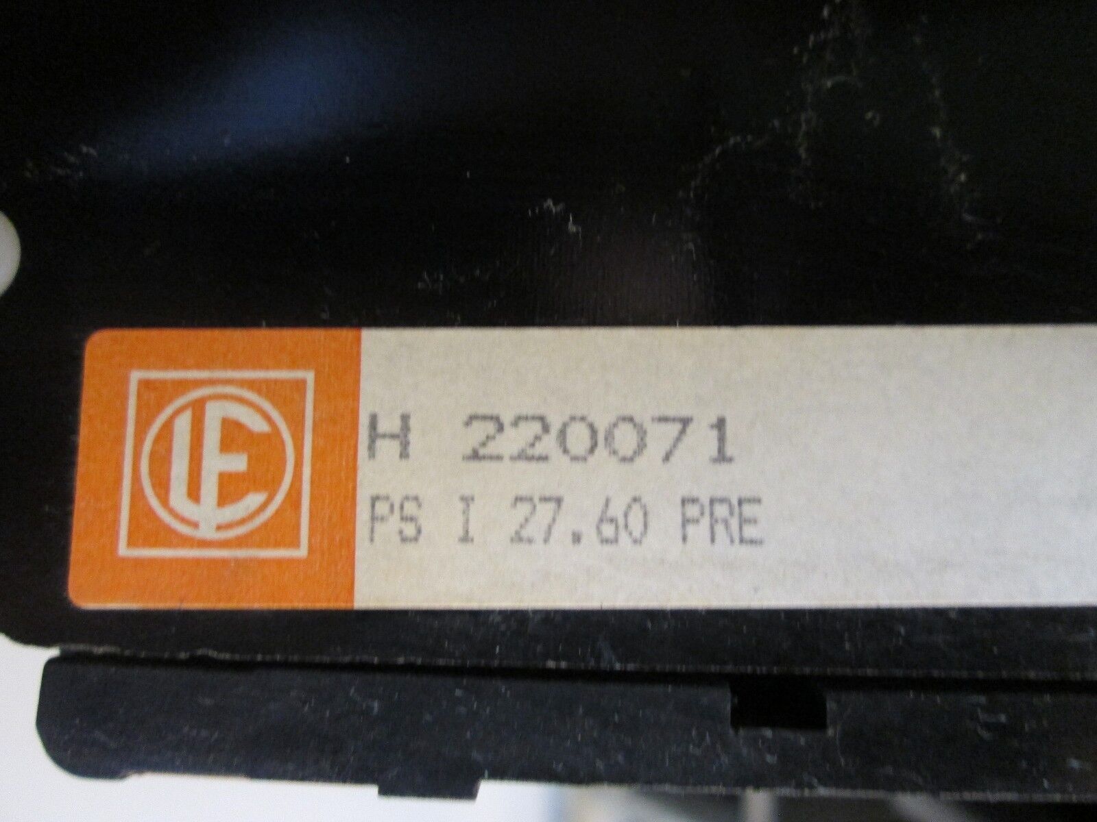 Ferraz Shawmut Pullout Fuse Block PSI 27.60 PRE 125A 500V 3P Used