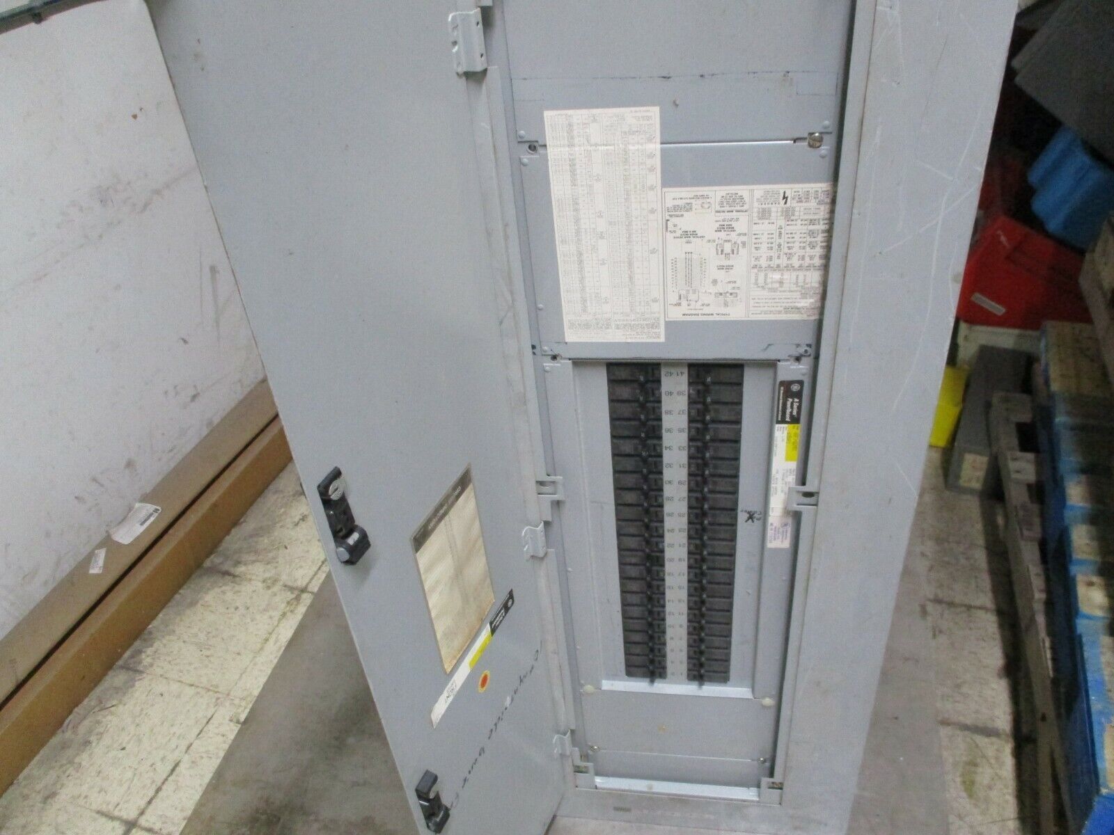 GE Main Lug Circuit Breaker Panel AQF3422MBX AXB4P1 225A Max 208Y/120V 3Ph/4W