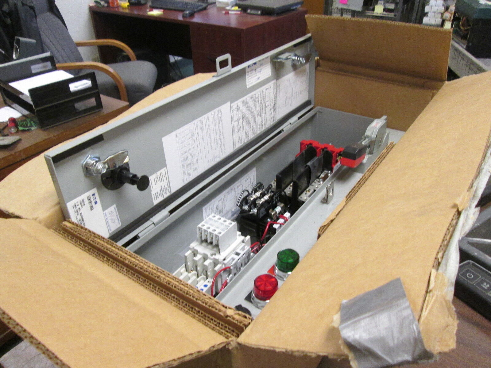 Eaton Size 0 Combination ECN1811SKA 24V Coil *Heaters May Vary* New Surplus