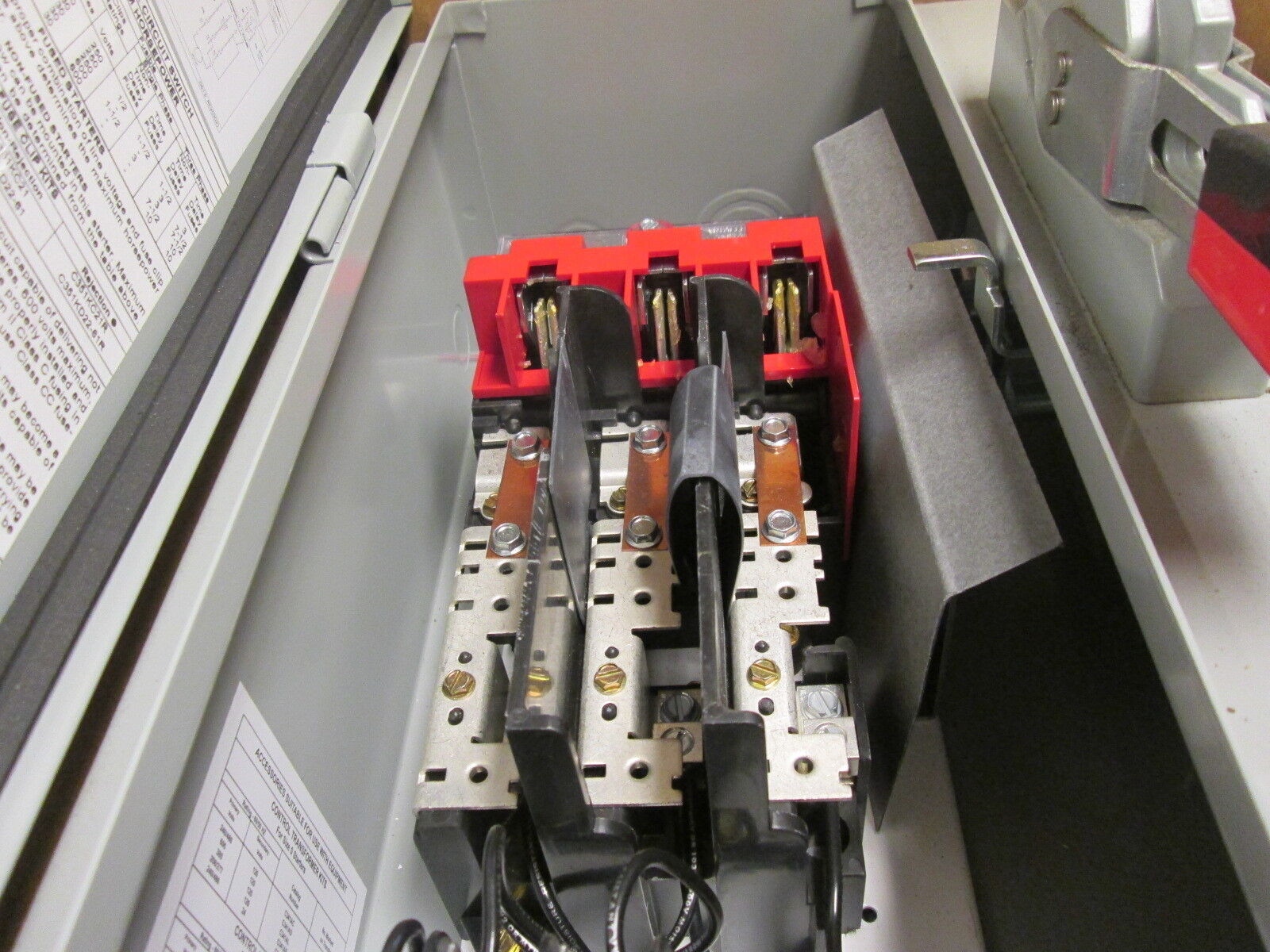 Eaton Size 0 Combination ECN1811SKA 24V Coil *Heaters May Vary* New Surplus