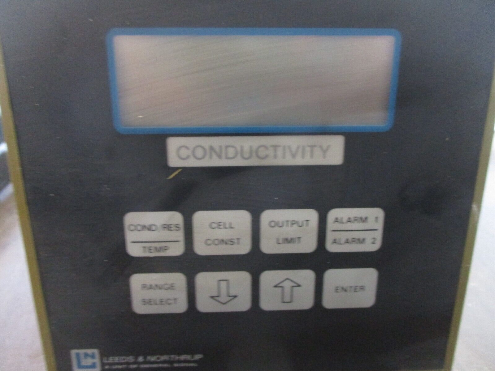 Leeds & Northrup 7082-16 Conductivity PH Analyzer 056422 120/240V 50/60Hz 15VA