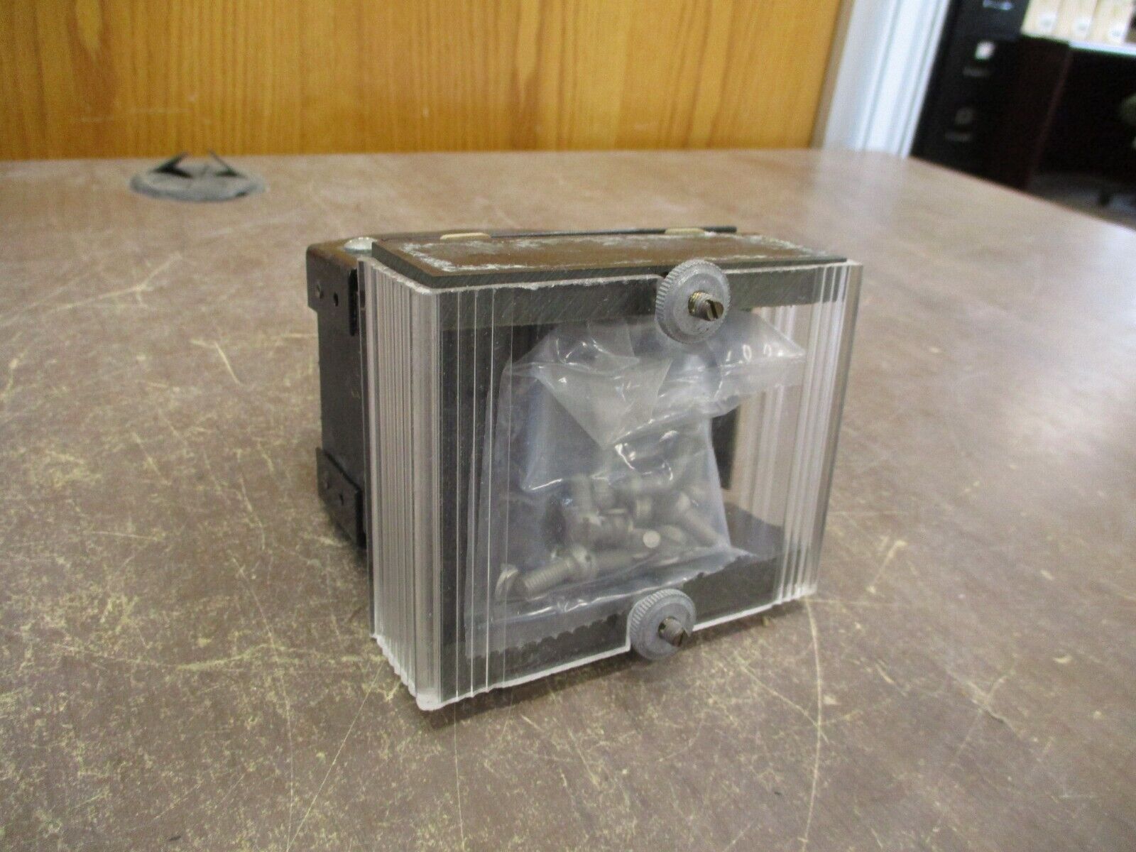 Meter Devices Co. Test Switch 204-2838C-T *No Box* *Broken Insulator*