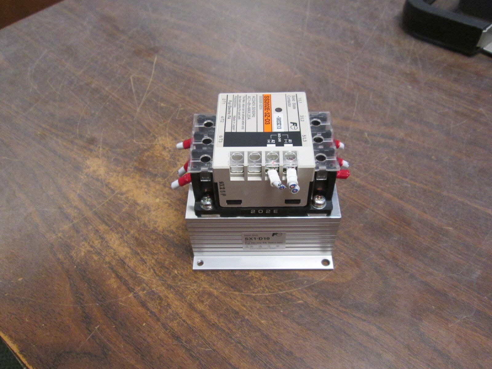 Fuji Electric Solid State Contactor SS202E-3Z-D3 5-24VDC Coil 20A 240V 50/60Hz