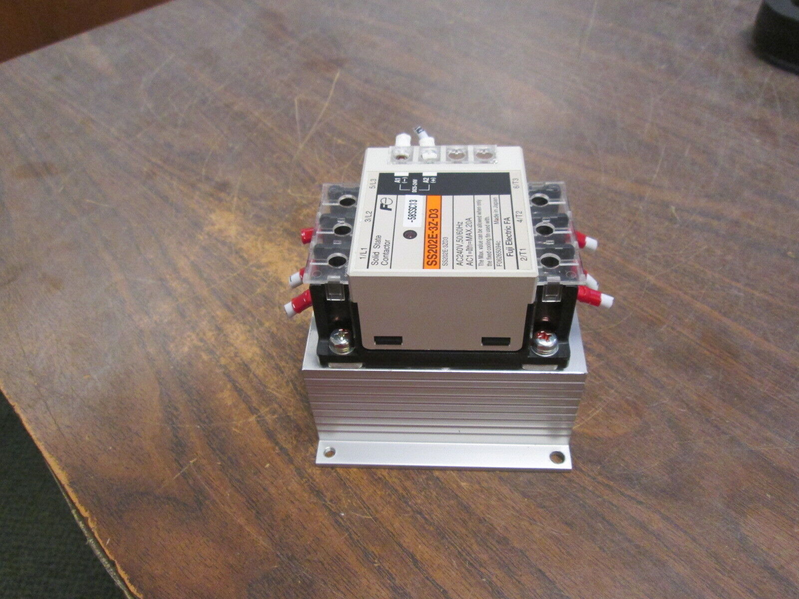 Fuji Electric Solid State Contactor SS202E-3Z-D3 5-24VDC Coil 20A 240V 50/60Hz