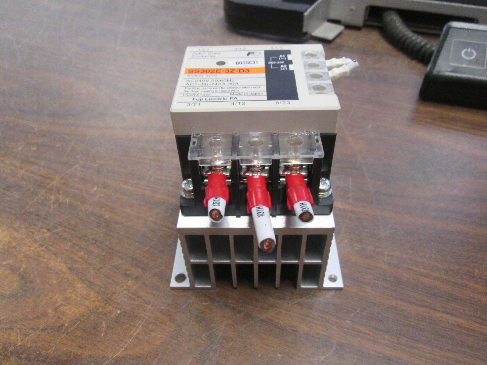 Fuji Electric Solid State Contactor SS302E-3Z-D3 5-24VDC Coil 30A 240V 50/60Hz