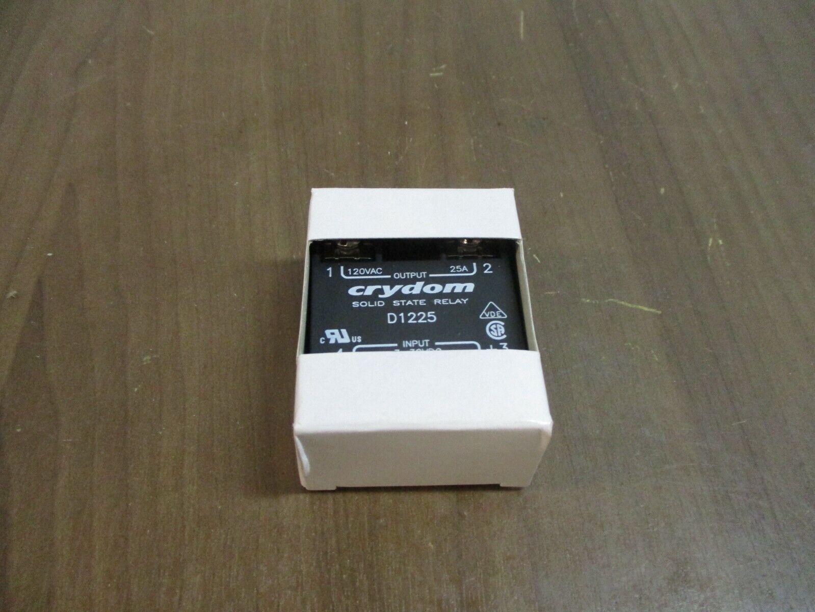 Crydom Solid State Relay D1225 Input: 3-32VDC Output: 120VAC 25A New Surplus