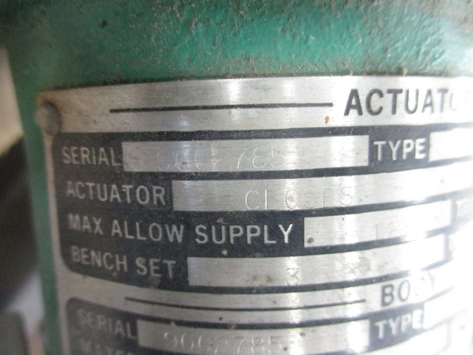 Fisher Diaphragm Control Valve w/ Positioner 657 / BFC Size 30 / 1" Used