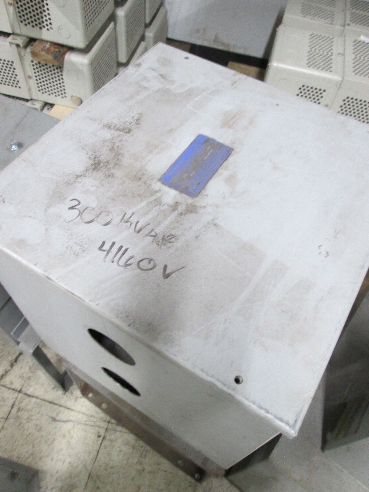 Westinghouse Type DV Weatherproof Capacitor Assembly 2360405A47 300KVAR 4160V