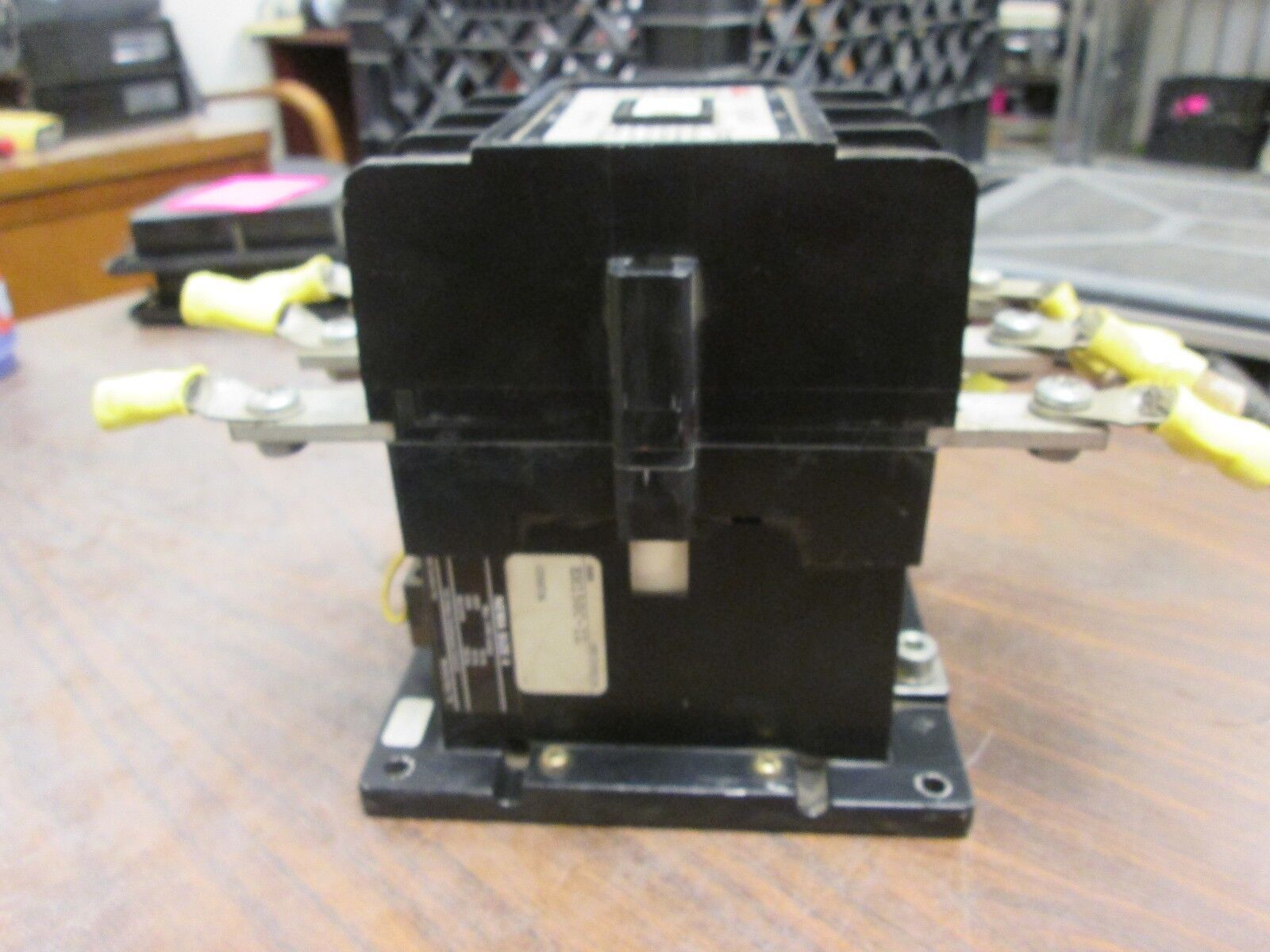 ABB Size 4 Contactor EH-150 120V Coil 135A 600V