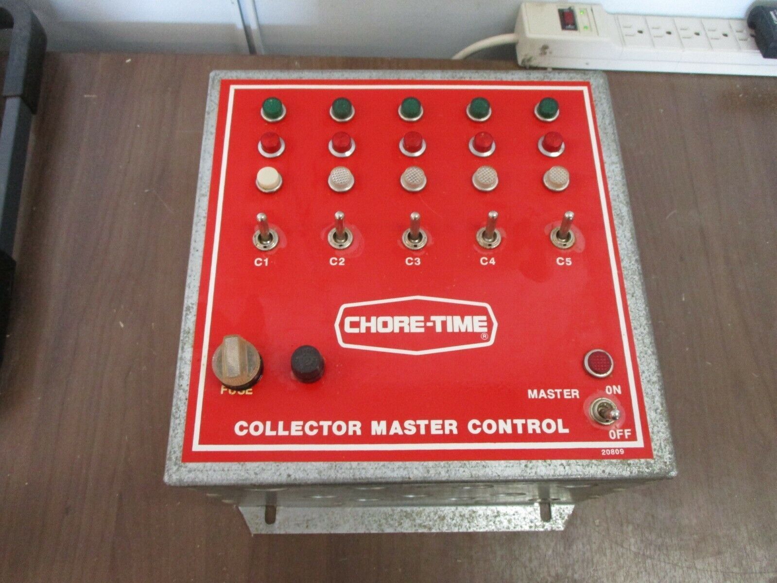 Chore-Time Collector Master Control 20809 Used