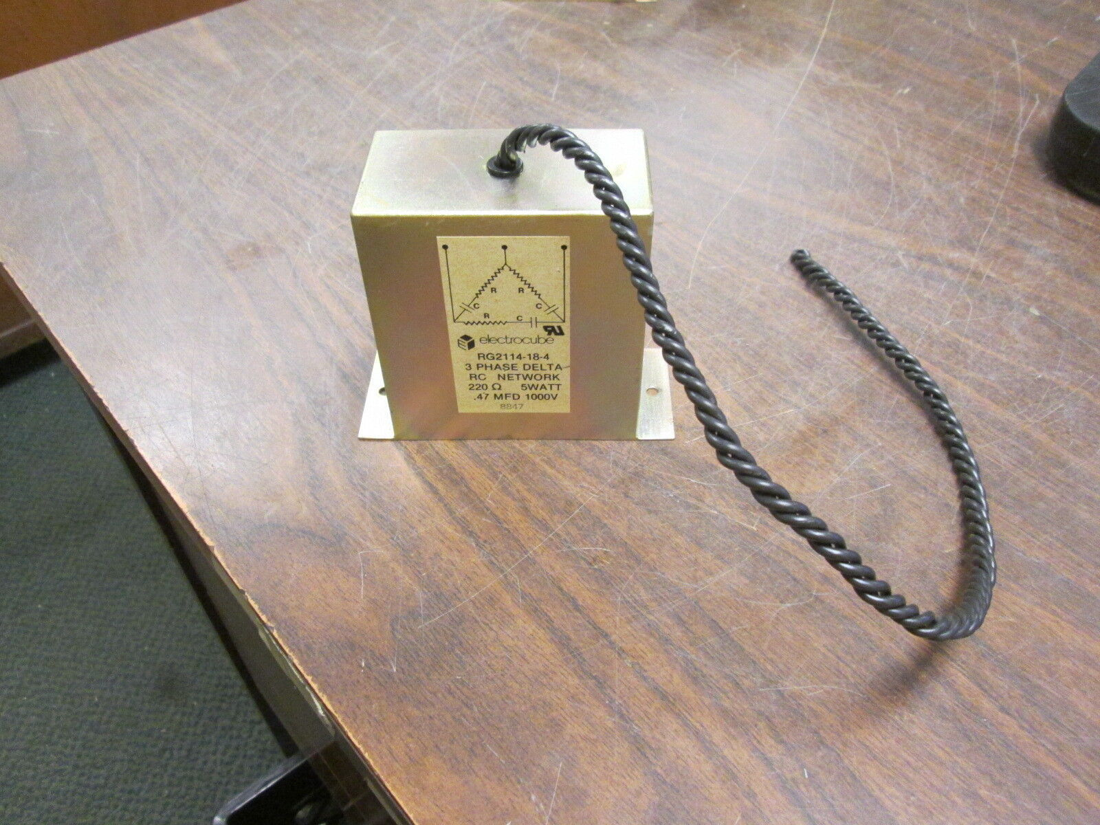 Electrocube RC Network RG2114-18-4 3Ph 5W 1000V Used