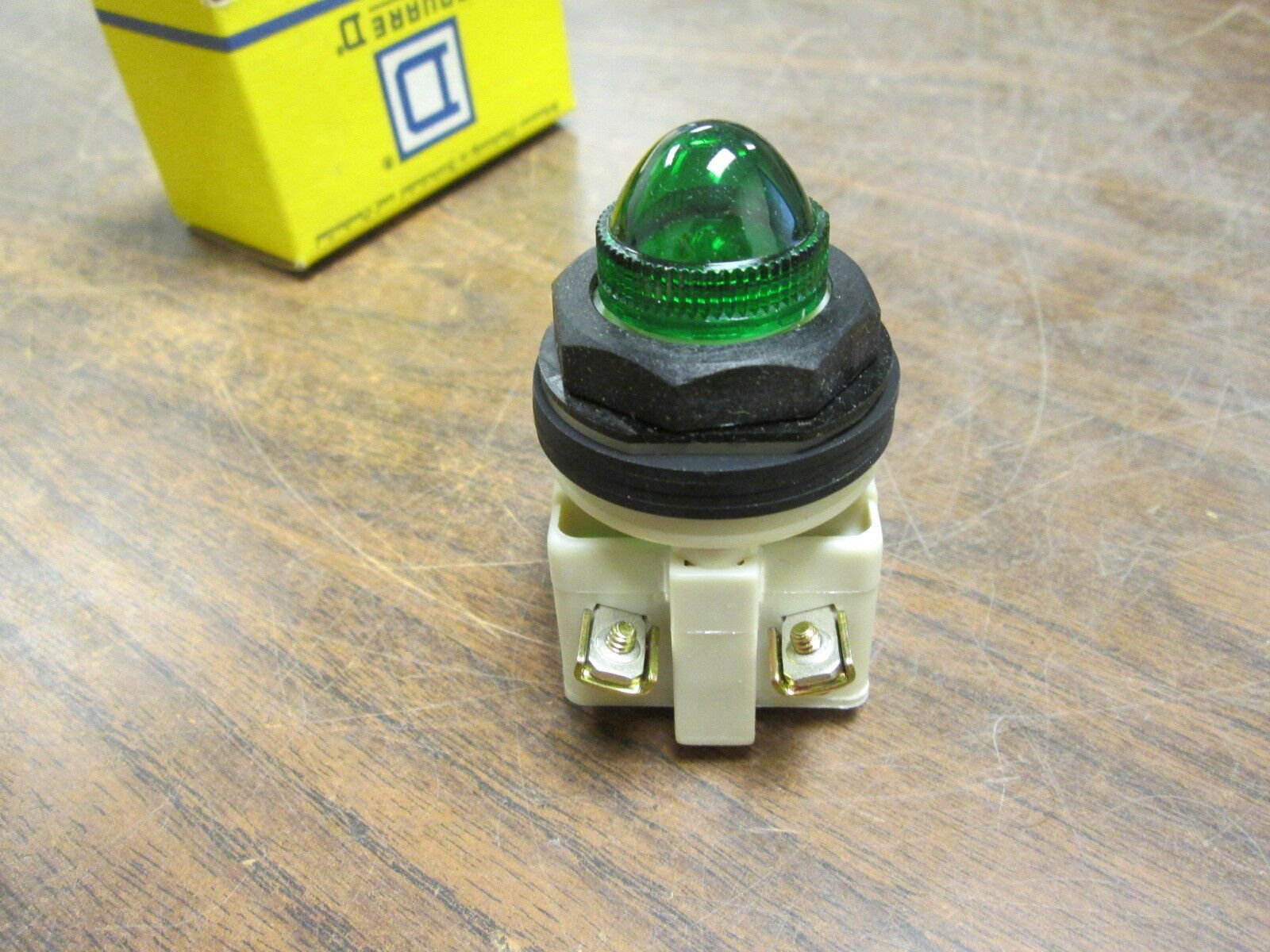 Square D Pilot Light 9001 SKP1G9 Green Lens 110/120V 50/60Hz New Surplus
