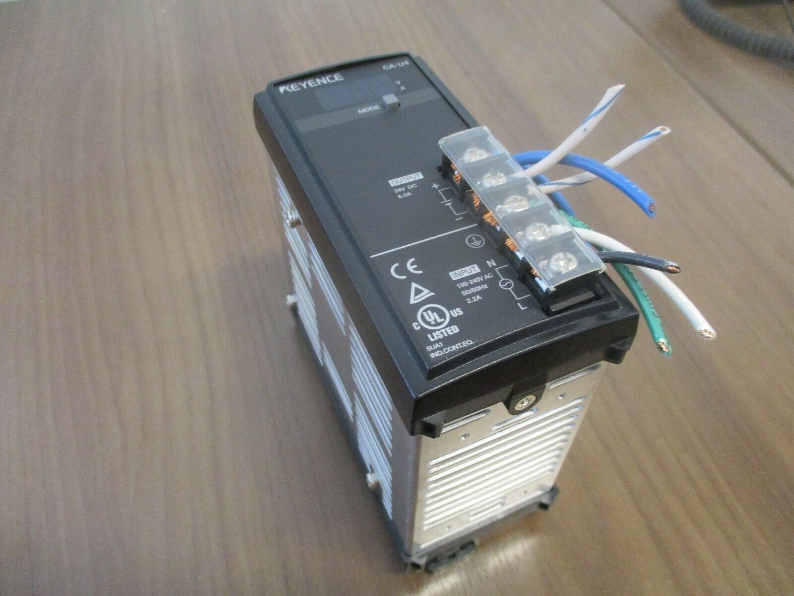 Keyence Switching Power Supply CA-U4 Input: 100-240VAC Output: 24VDC Used