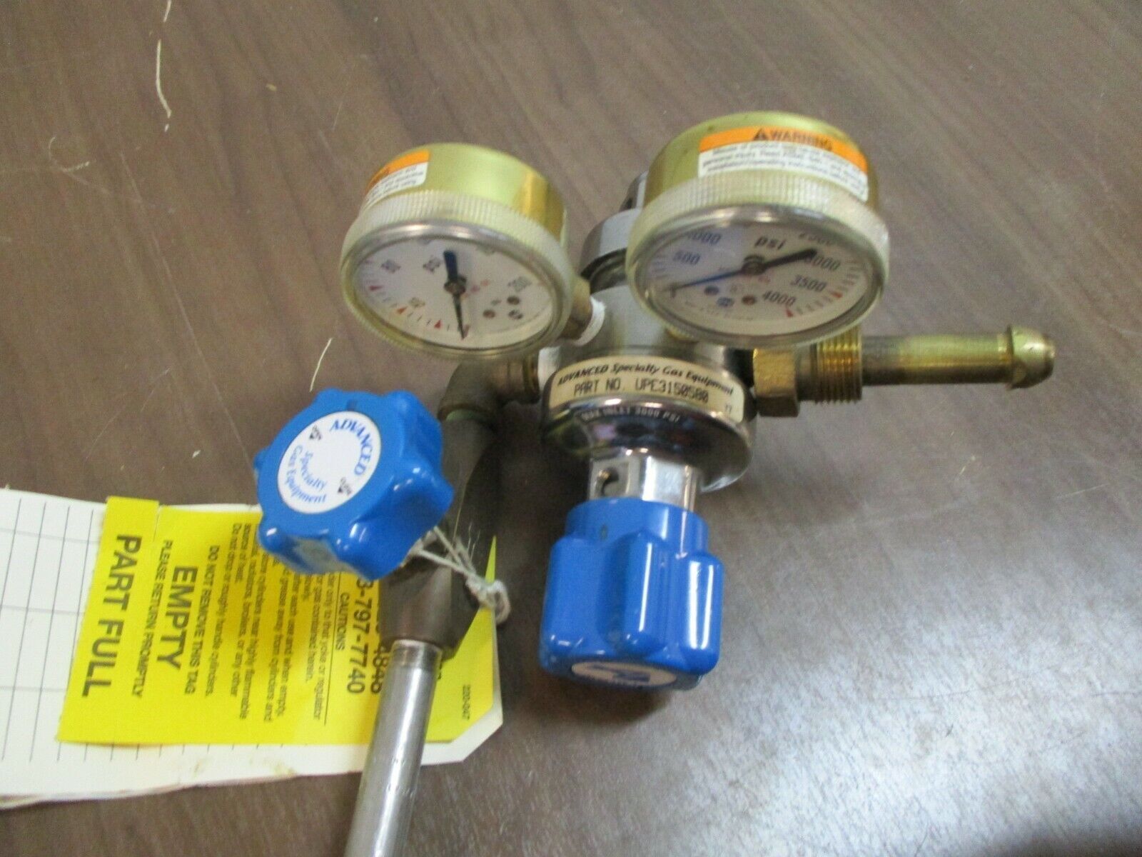 Advanced Specialty Gas Equipment Gas Regulator UPE3150580 3000 PSI Used