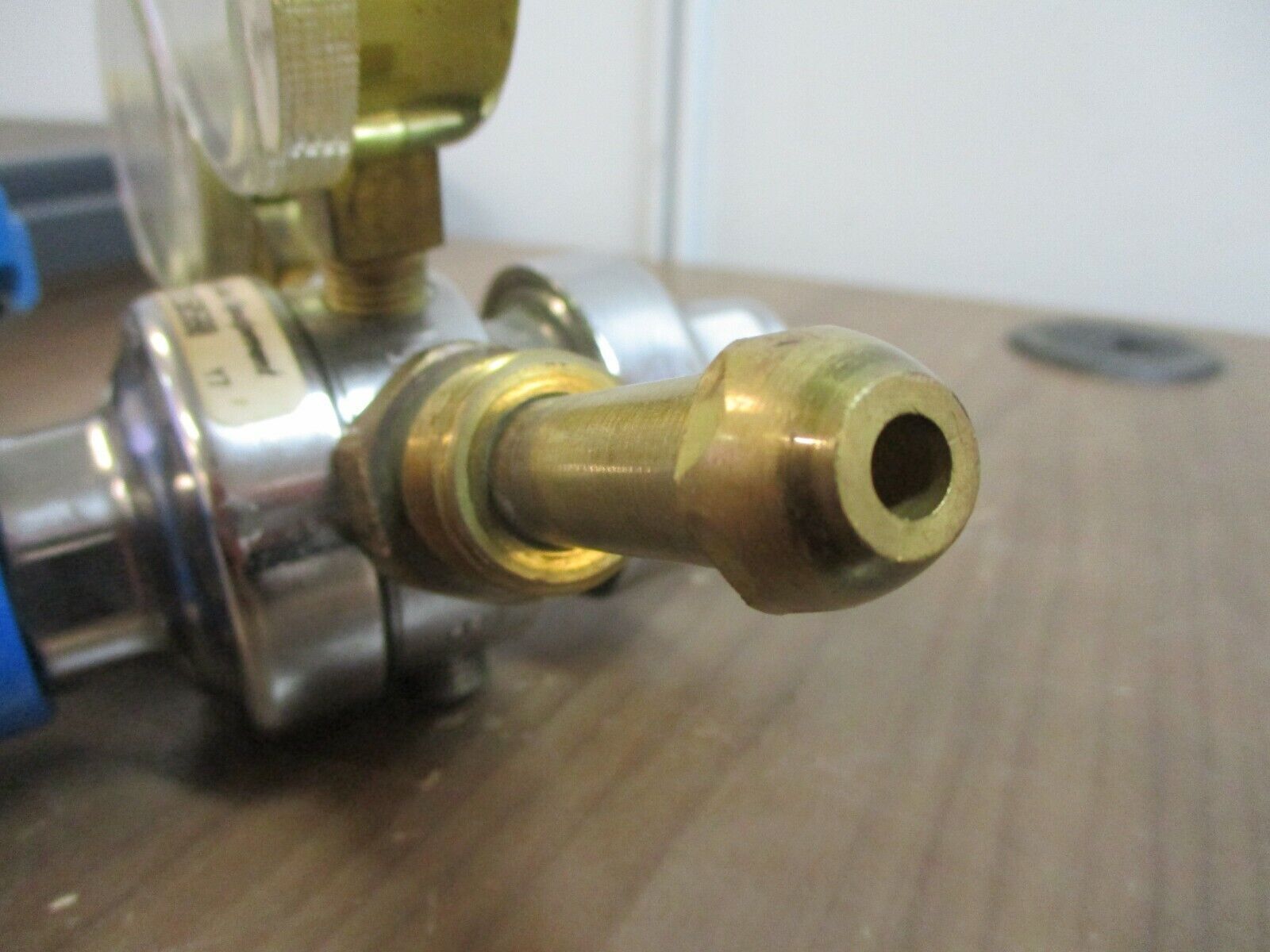 Advanced Specialty Gas Equipment Gas Regulator UPE3150580 3000 PSI Used