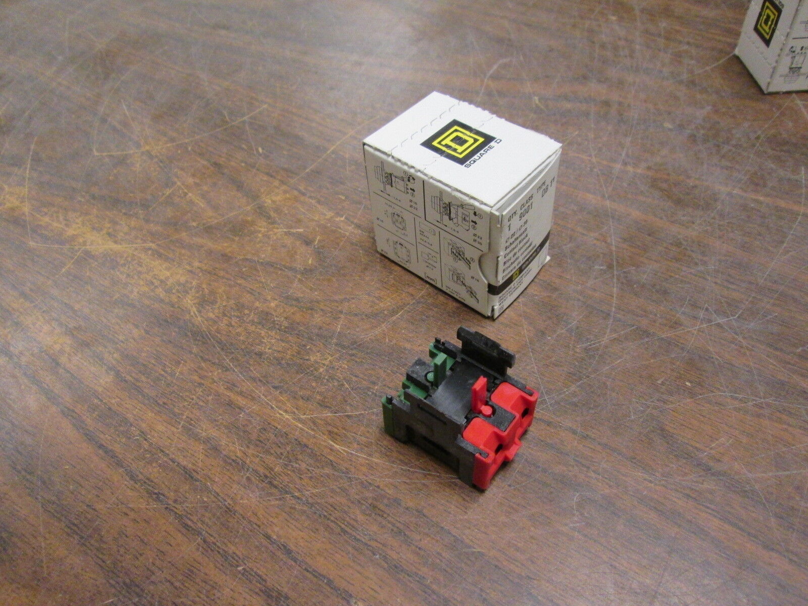 Square D Contact Block 9001 DB11 Used
