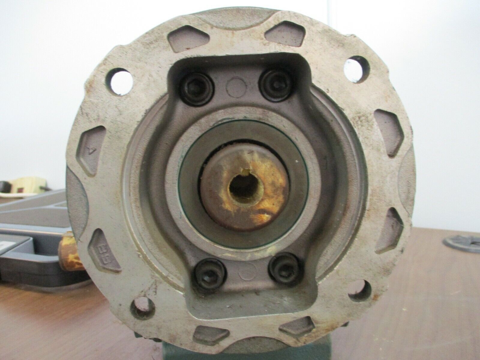 Dodge Tigear 2 Reducer 26Q30L56 Ratio: 30:1 2.06 HP In 1705 LB-In Torque Out