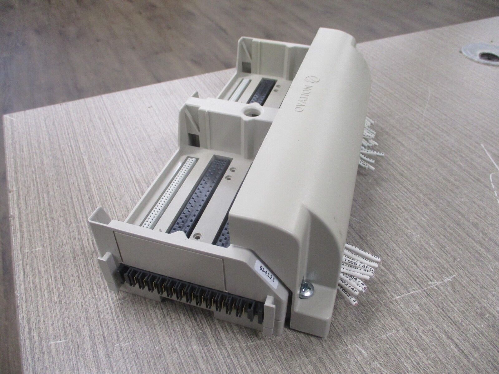 Emerson Ovation Process Control Base 1B30035H01 Rev. 05 w/ Terminal Cover Used