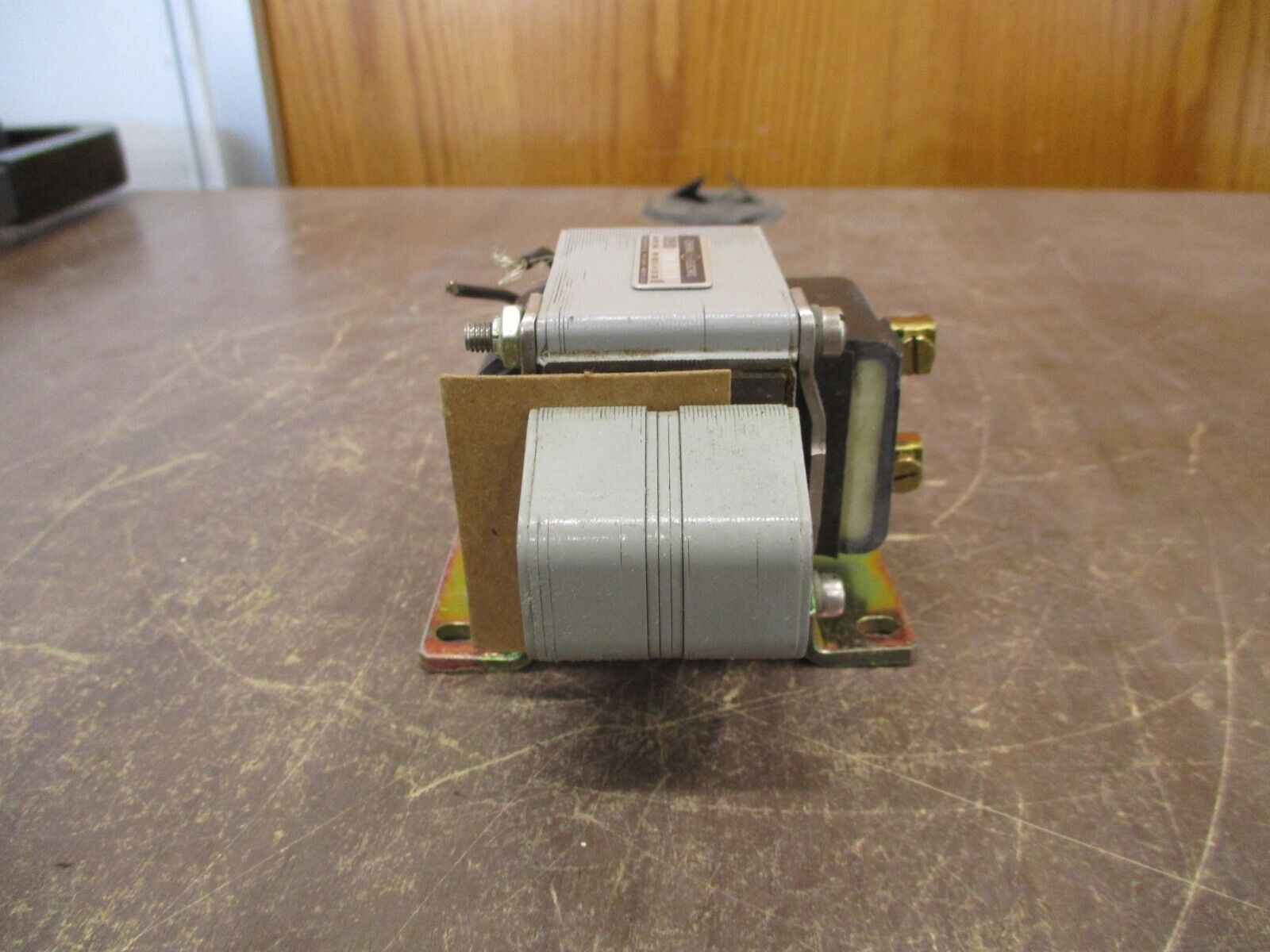 GE Solenoid CR9500B108B2A 115V Coil New Surplus