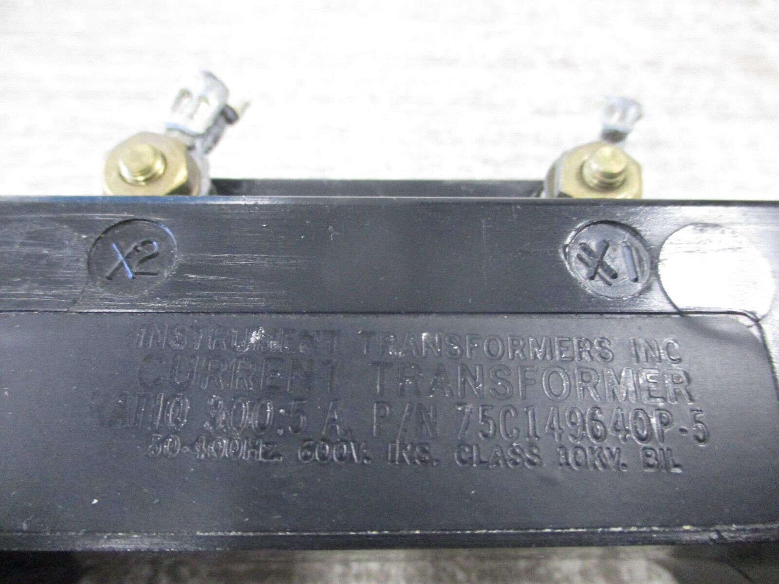 Instrument Transformers Current Transformer 75C149640P-5 Ratio 300:5A 600V