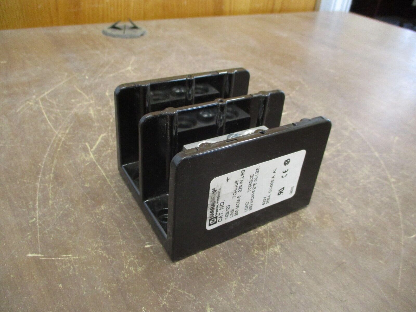 Marathon Power Distribution Block 1432123 255A 600V 2P Line/Load: 250MCM-6 Used
