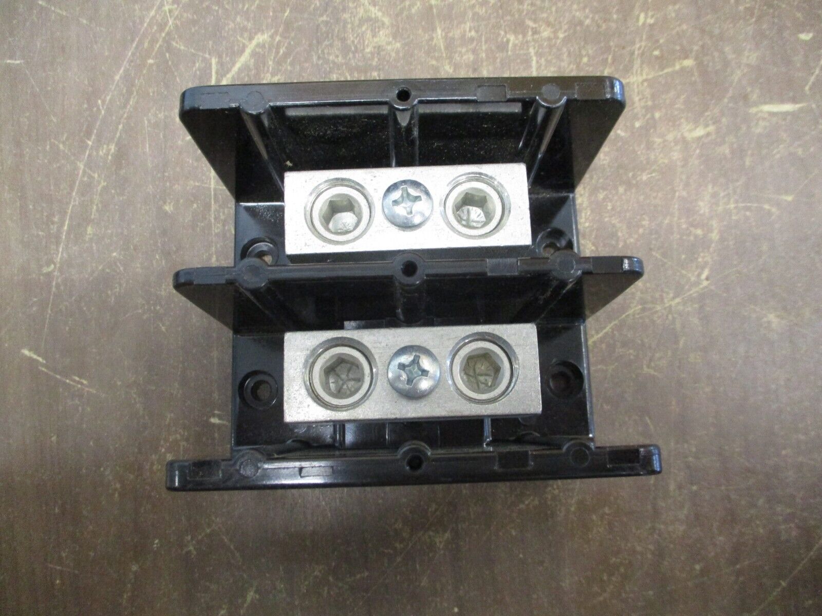 Marathon Power Distribution Block 1432123 255A 600V 2P Line/Load: 250MCM-6 Used