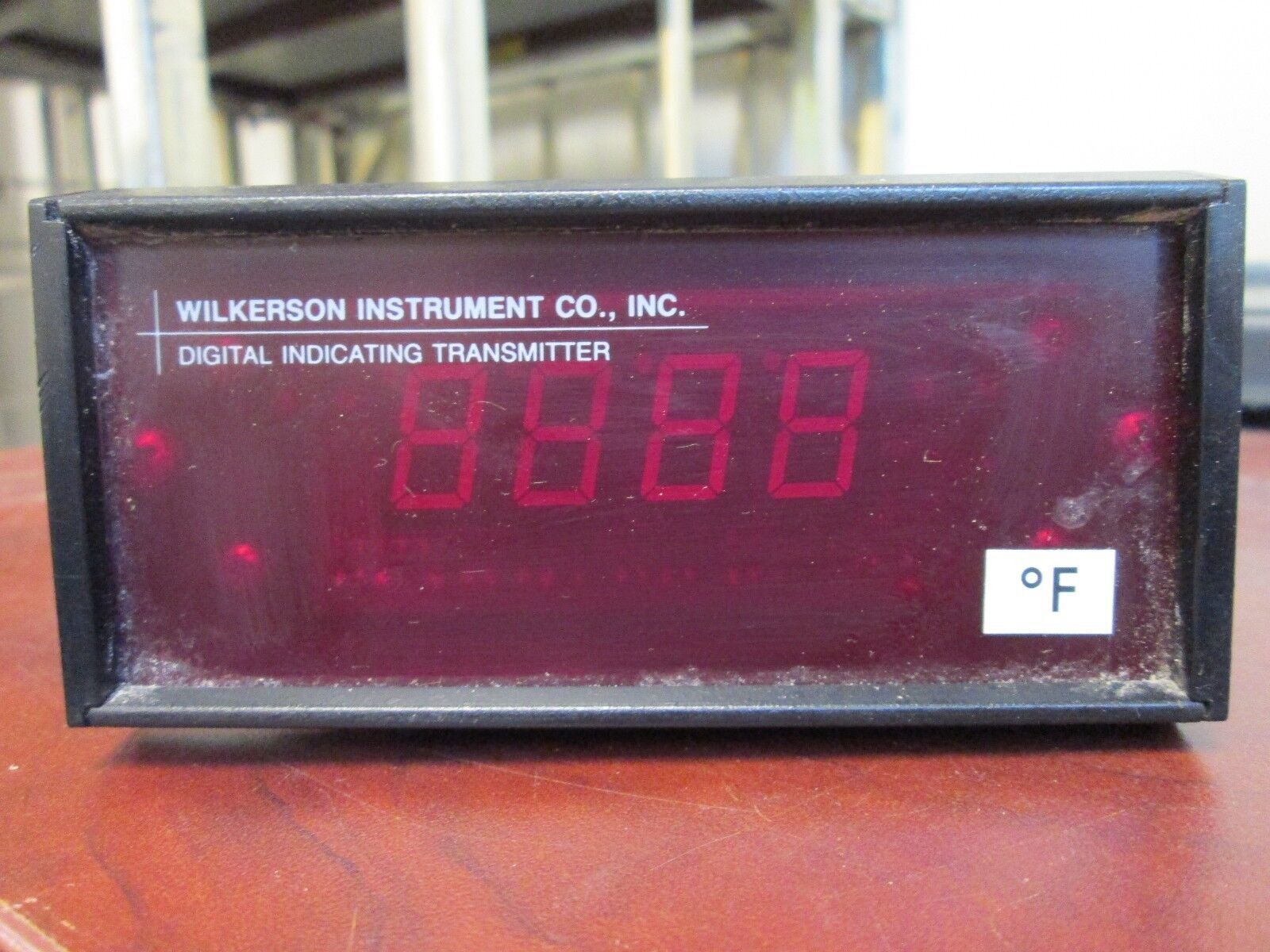 Wilkerson Digital Indicating Transmitter DIT473 Range 200-800°F Used