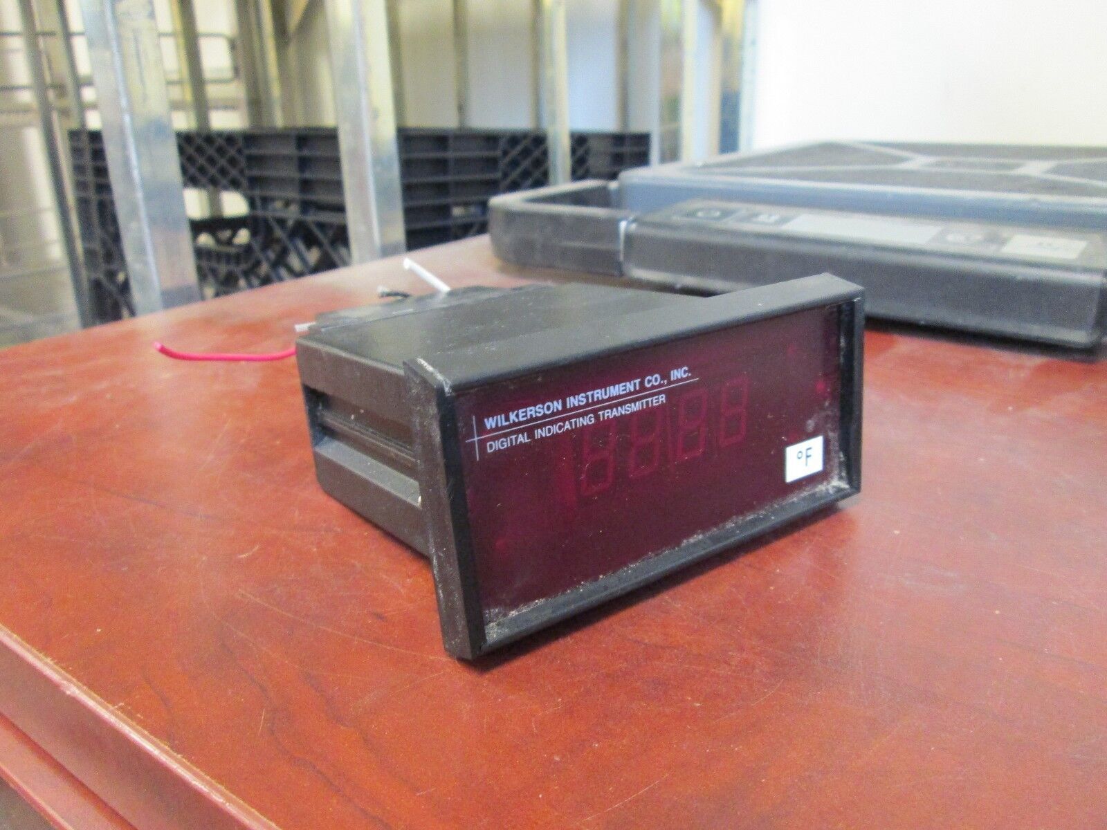 Wilkerson Digital Indicating Transmitter DIT473 Range 200-800°F Used