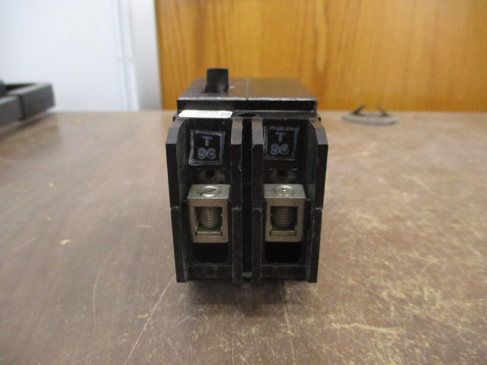 Cutler-Hammer Bolt-On Circuit Breaker GHB2030 277/480V 30A 2P New Surplus