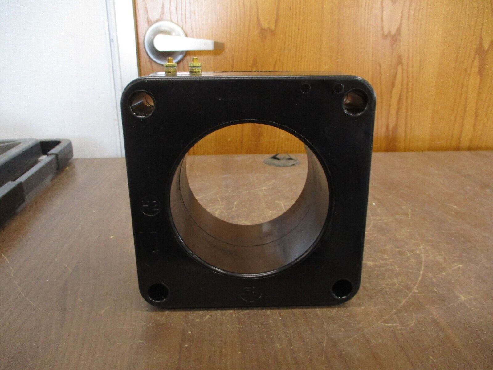 ABB SCG-5 Current Transformer 7525A30G04 Ratio 150:5A 600V 50-400Hz 10kV BIL