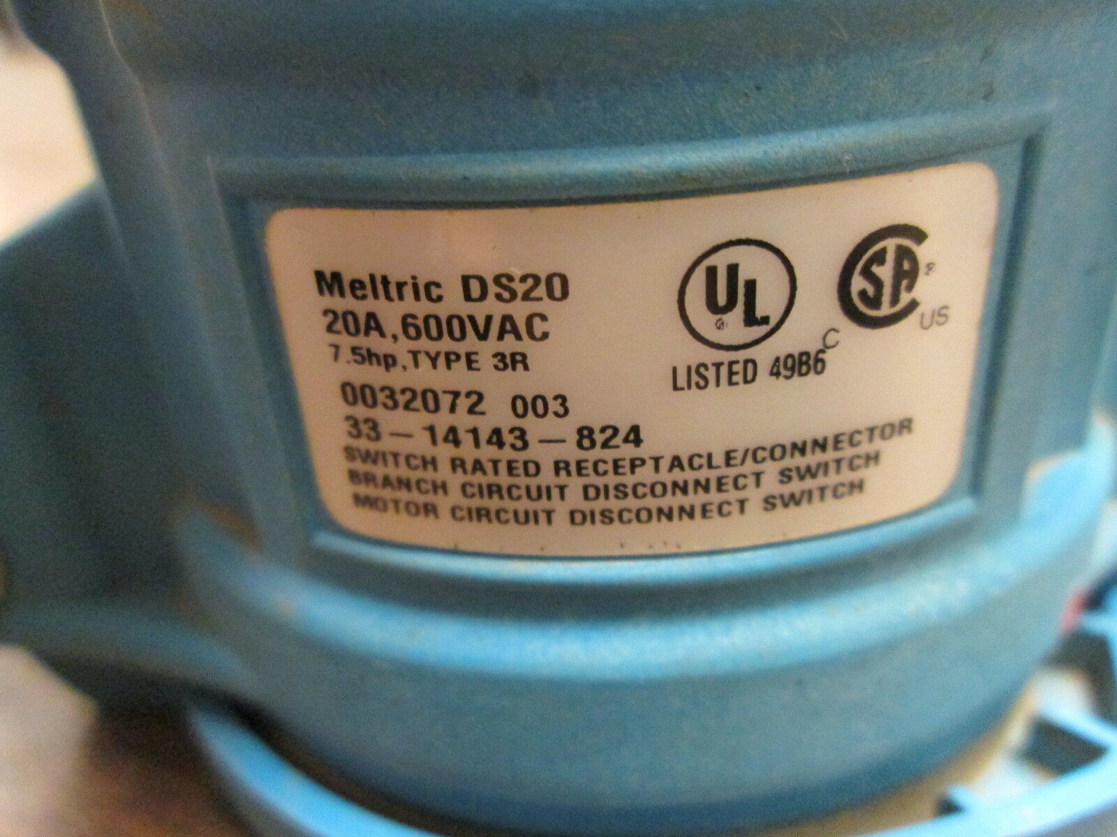 Meltric DS20 Receptacle 33-14143-824 20A 600V Type 3R *Chipped Corner* Used