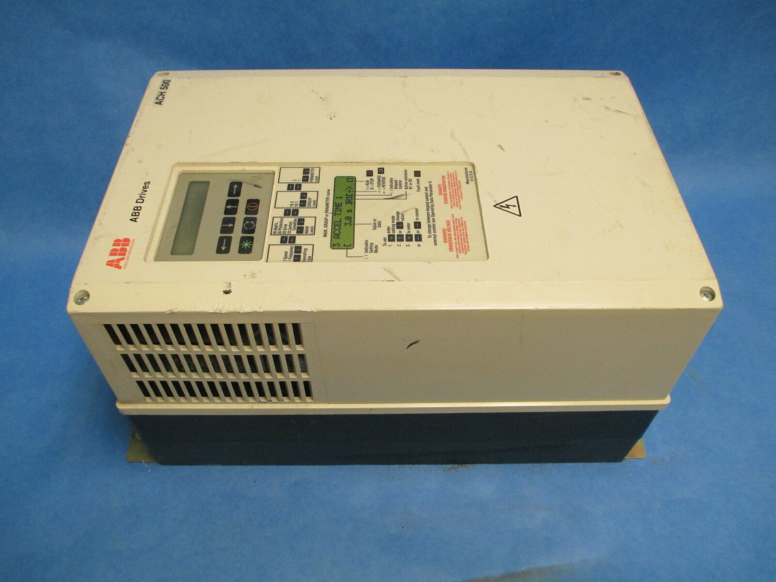ABB ACH 500 Drive ACH501-025-4-00P2 25HP 3Ph Used