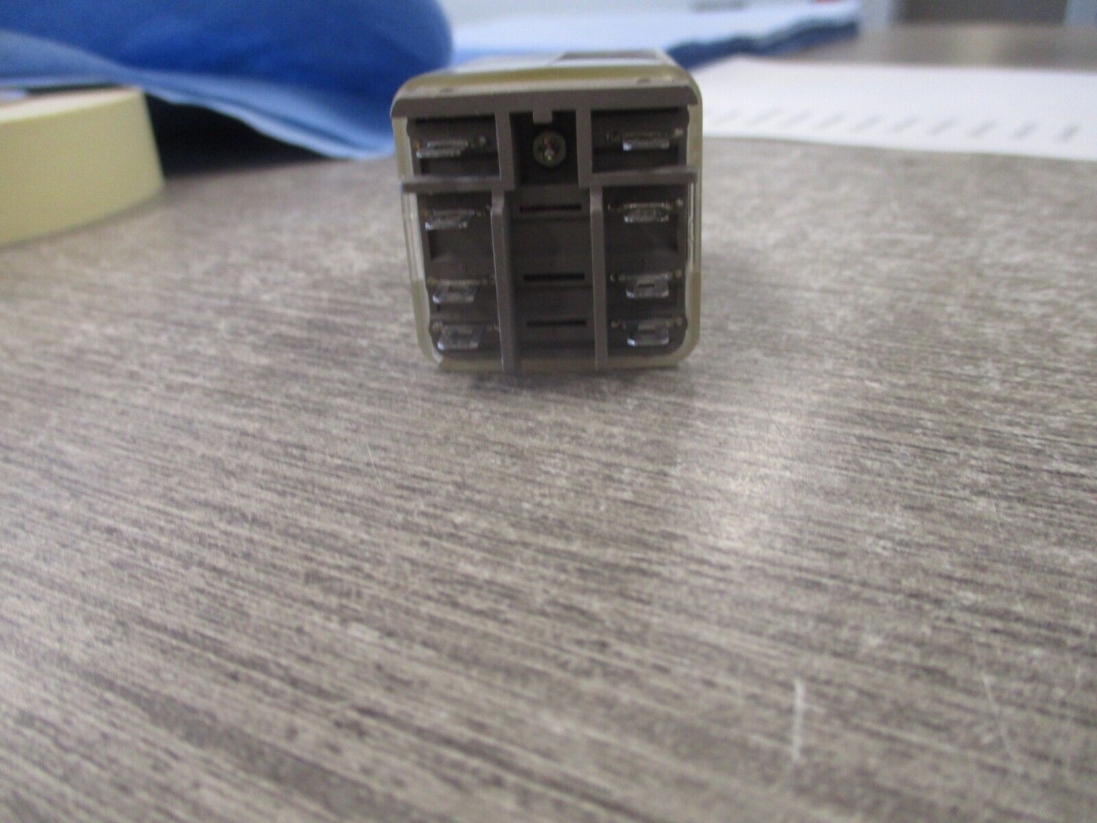 Allen Bradley Relay 700-HB32A24 Ser.B 24V Coil Used