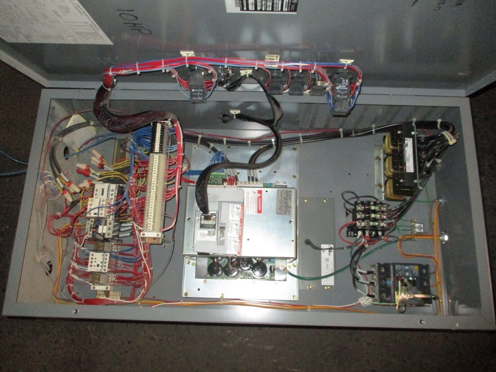 Square D EconoFlex Altivar AC Drive w/ Bypass 8839 58EHG4VY Ser. A 10HP 3Ph Used