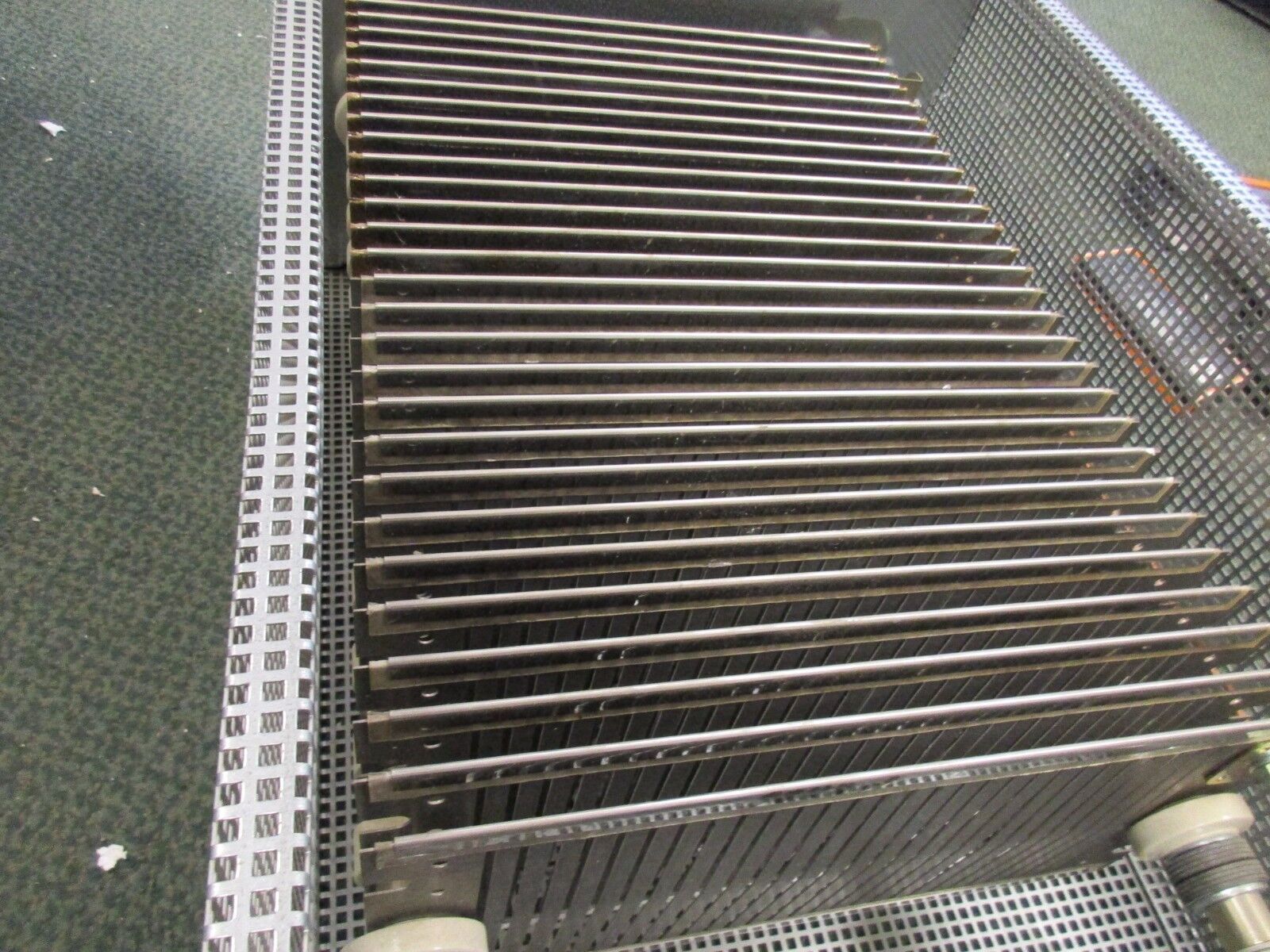 Ginoese Resistor 175 U 0951 20 Ohm 950VDC 25.5A Used