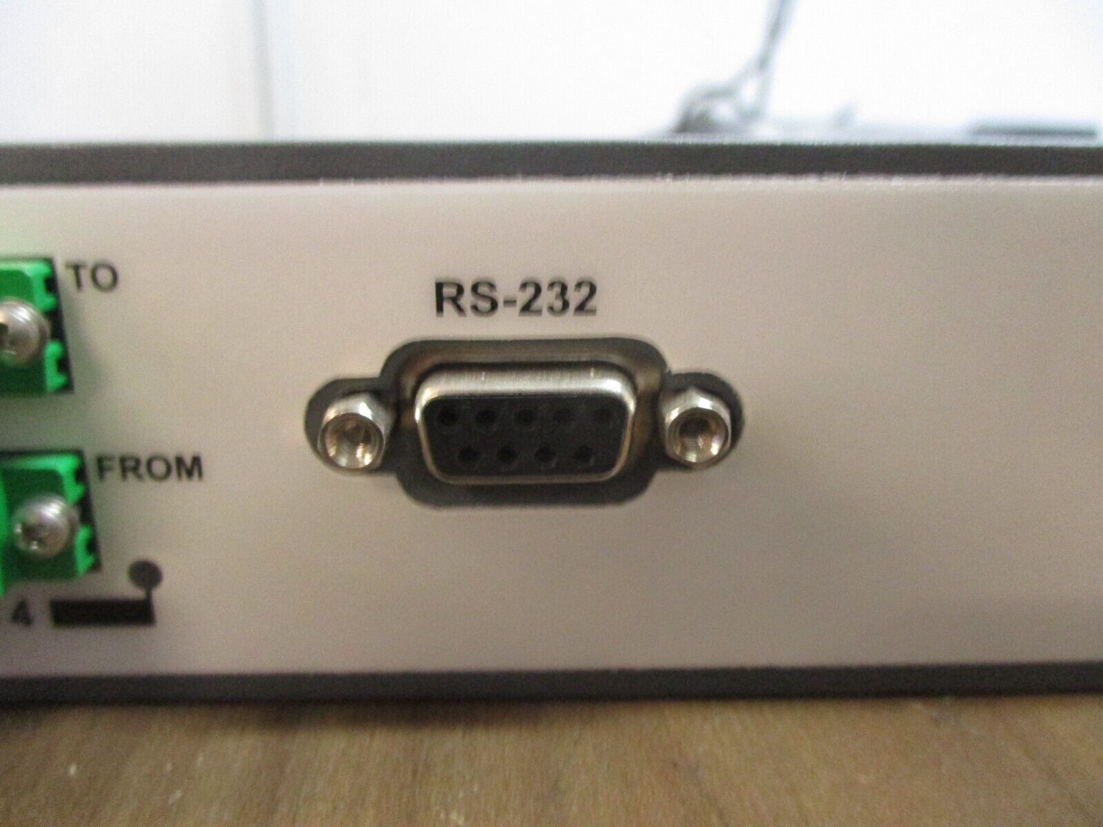 Corning MobileAccess Base Unit WB-B4U Rev. A03 4-Links 20-48VDC 0.7A Used