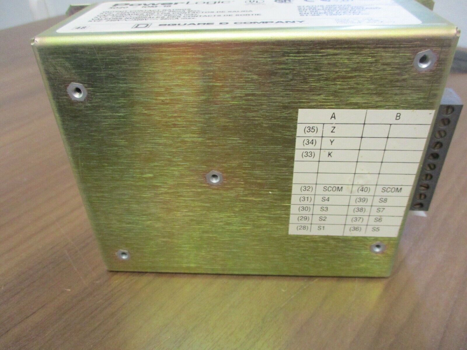 Square D PowerLogic I/O Module 3020 IOM-18 Status Inputs: 120VDC/DC Used