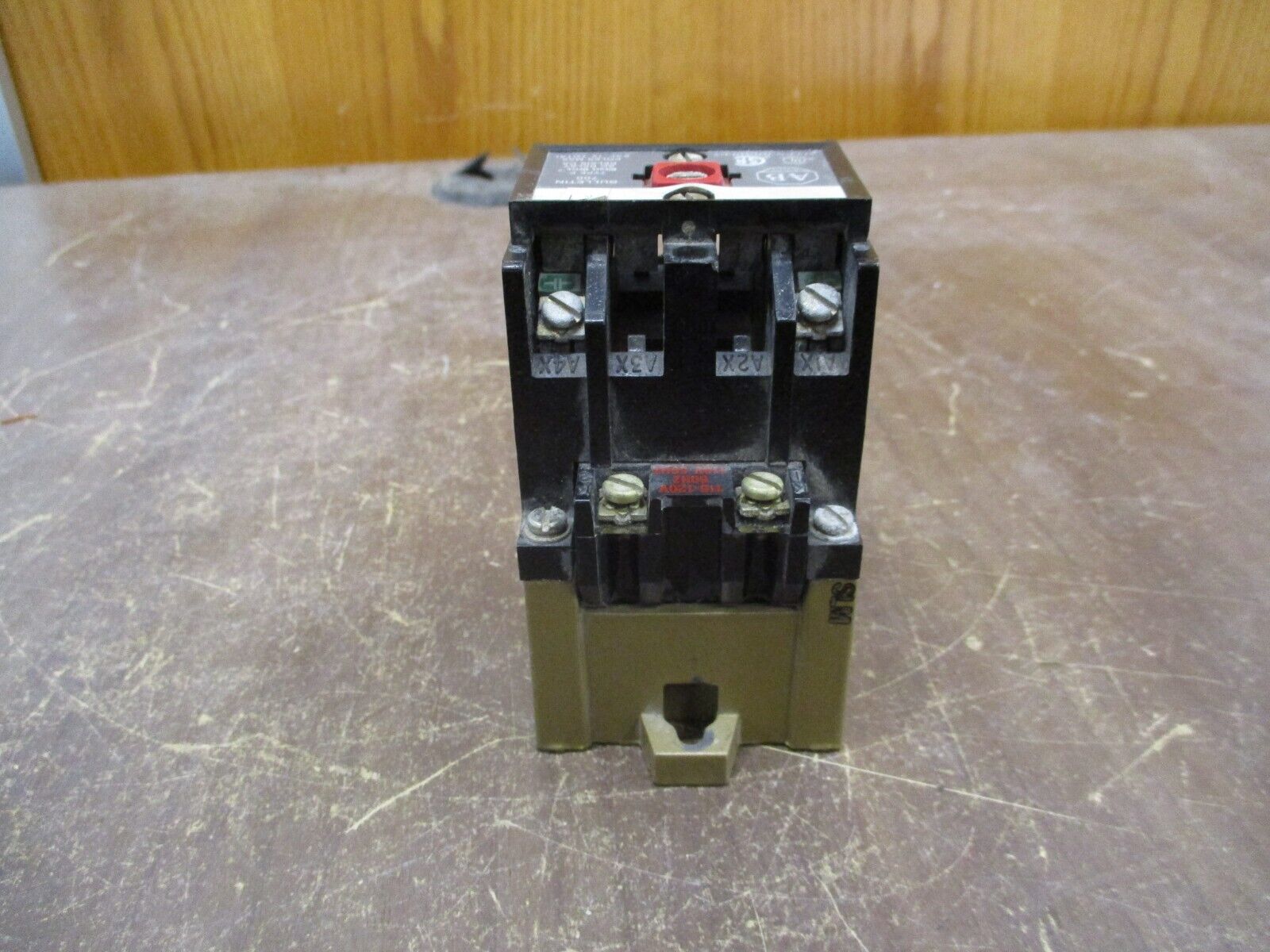 Allen-Bradley AC Relay 700-P200A1 115-120V Coil 10A 600V *Lot of 2* Used